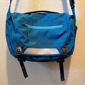 Patagonia Teal and Navy Messenger Bag